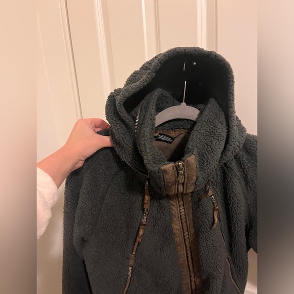 Kuhl women’s jacket - Picture 3 of 5